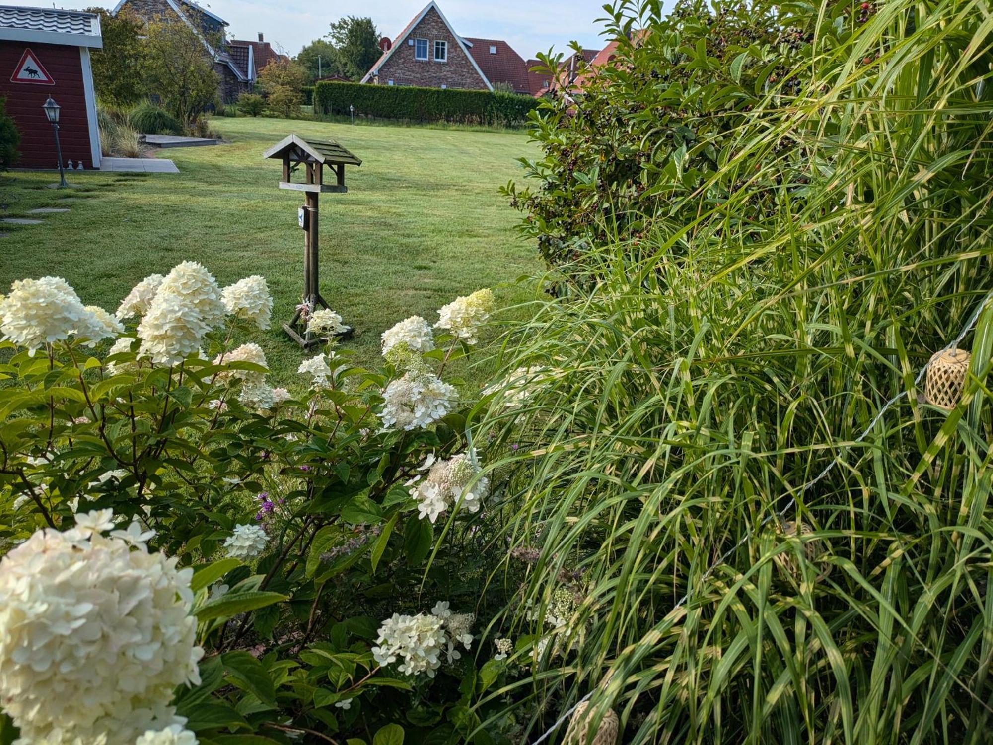 Drei-Insel-Blick Neßmersiel Exterior foto